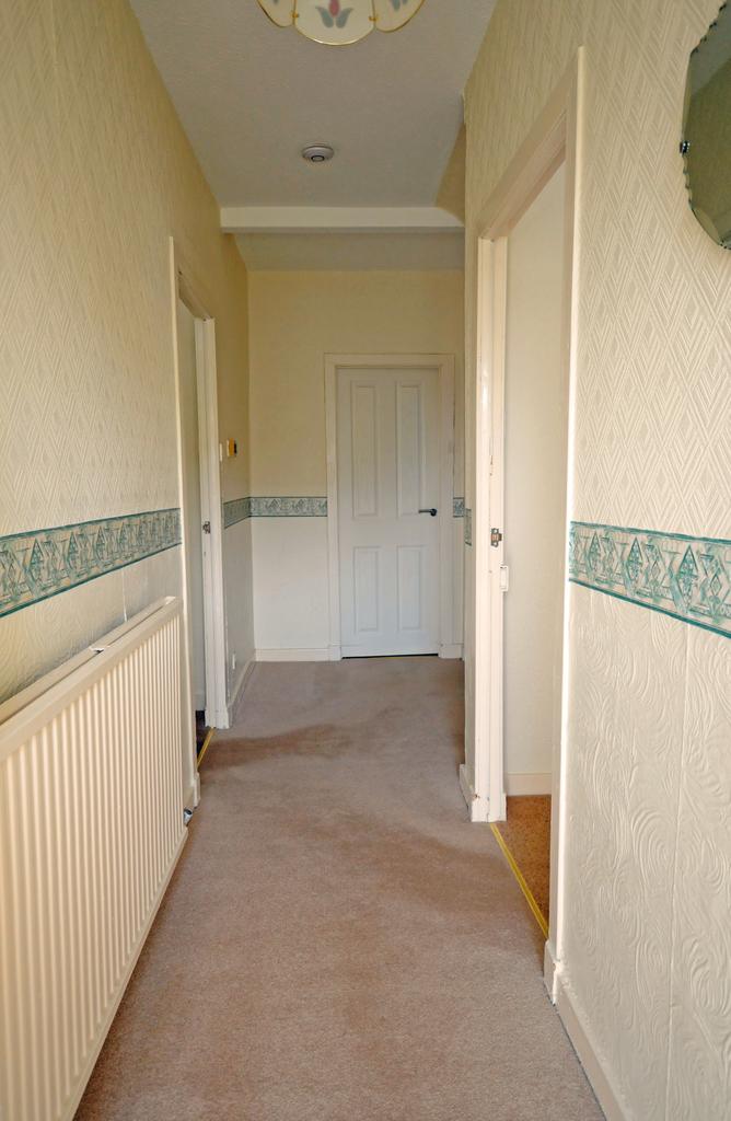Academy Street, Glasgow G32 2 bed ground floor flat £105,000