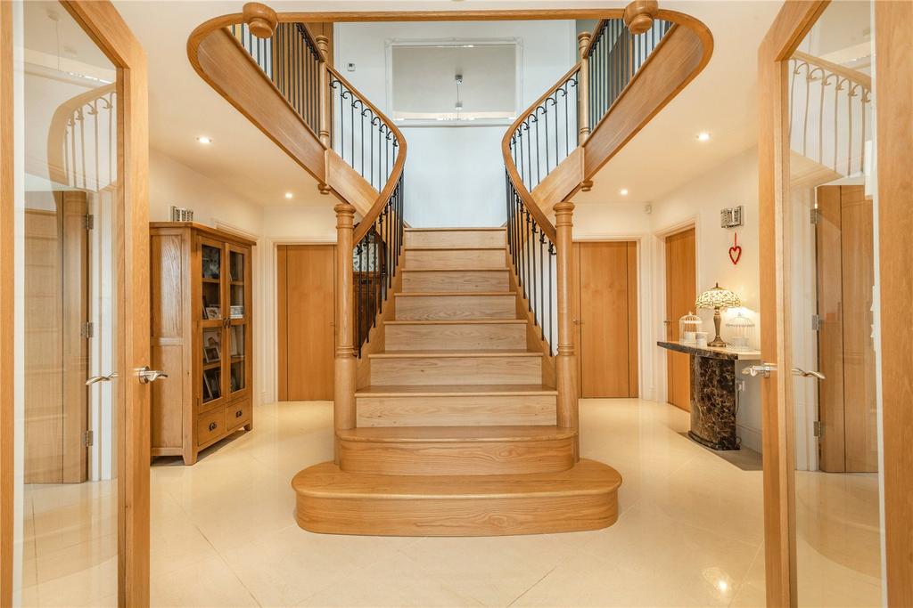 Norwich Common, Wymondham, NR18 6 bed detached house £1,300,000
