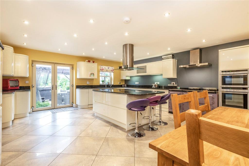 Norwich Common, Wymondham, NR18 6 bed detached house £1,300,000