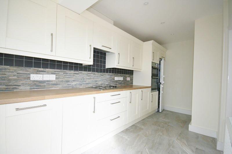 Kitchen (Main)