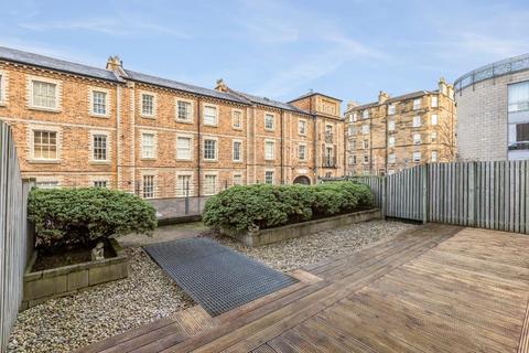 1 bedroom flat to rent - Gardner's Crescent, Fountainbridge, Edinburgh, EH3