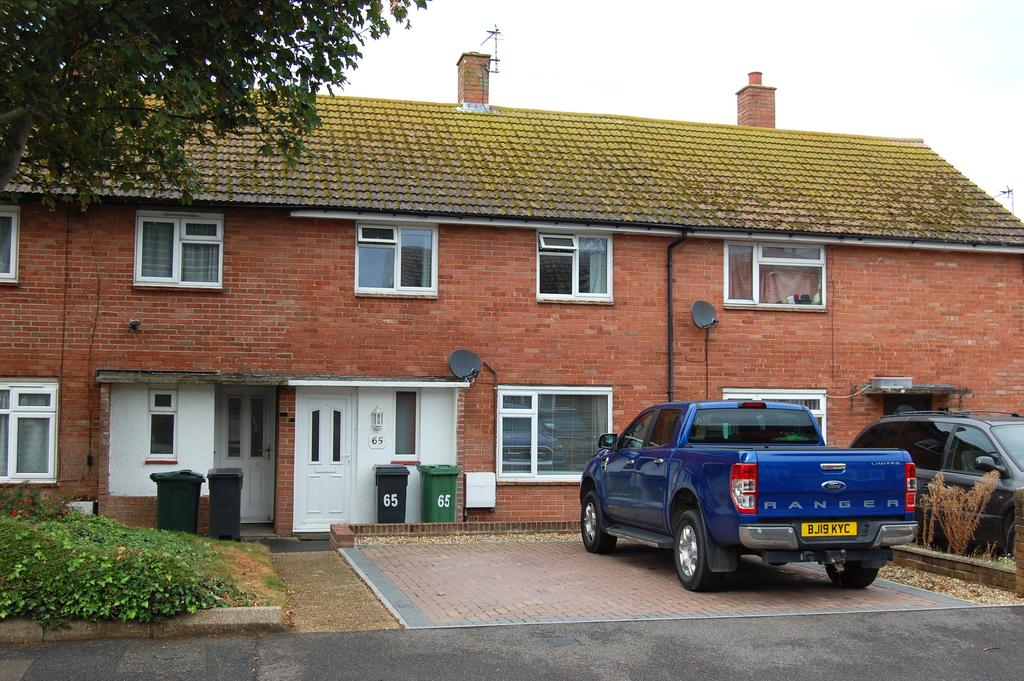 Ashgate Road, Eastbourne BN20 2 bed terraced house £240,000