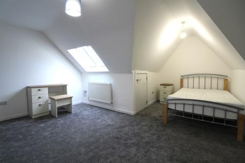 4 bedroom maisonette to rent - Lincoln Road, FLAT B, Peterborough, PE1