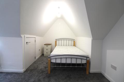 4 bedroom maisonette to rent - Lincoln Road, FLAT B, Peterborough, PE1