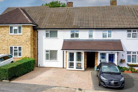 9 Peartree Road, Hemel Hempstead, HP1 3QN