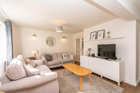 9 Peartree Road, Hemel Hempstead, HP1 3QN