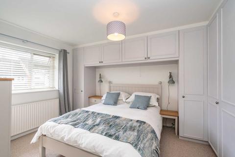 9 Peartree Road, Hemel Hempstead, HP1 3QN