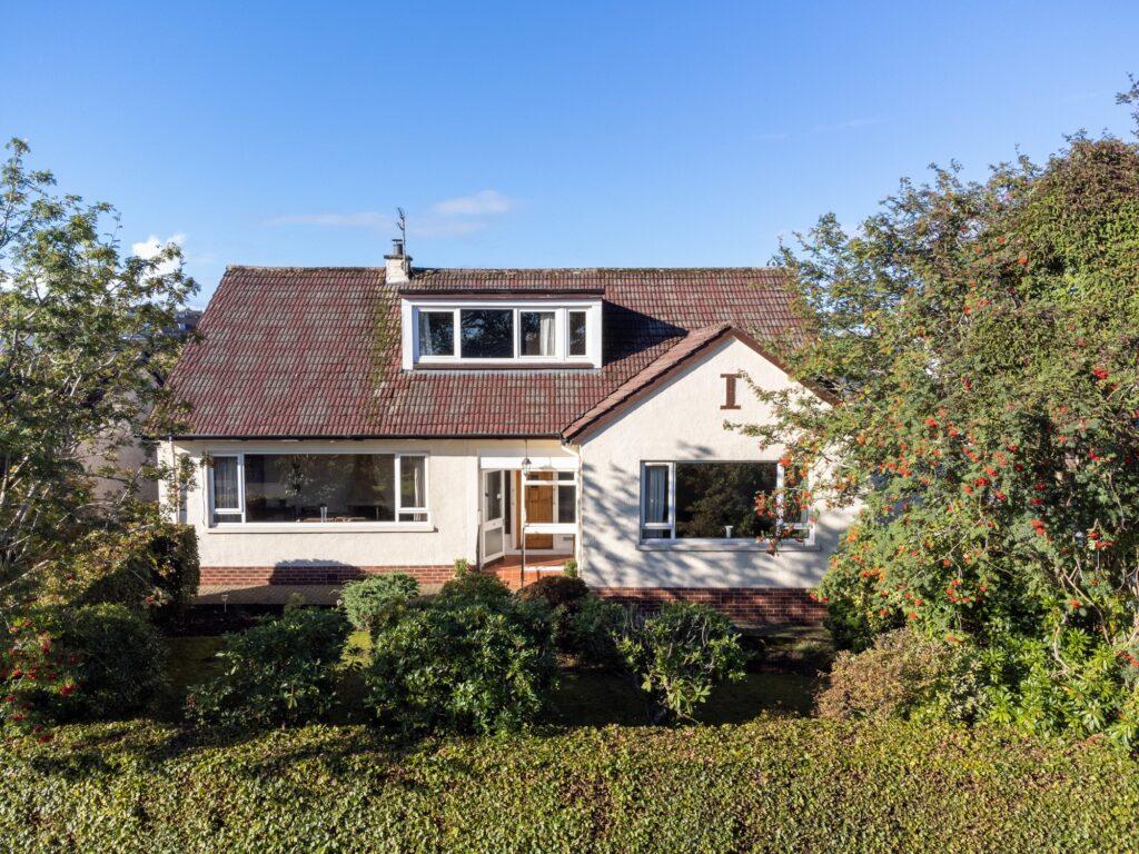 Castlehill Drive, Newton Mearns 5 bed detached bungalow £375,000