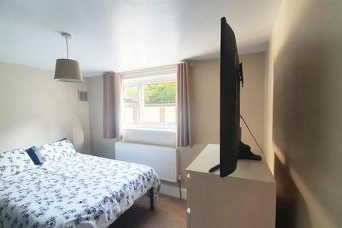 1, Spire Court Onslow Road, Richmond, TW10 6QG