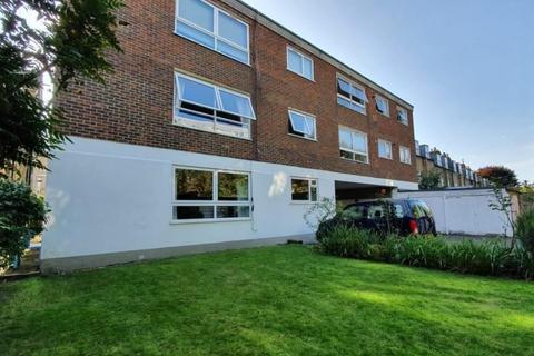1, Spire Court Onslow Road, Richmond, TW10 6QG