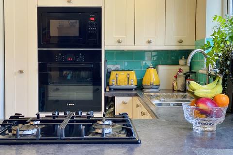 12 Netherton Road, Padstow, PL28 8EG