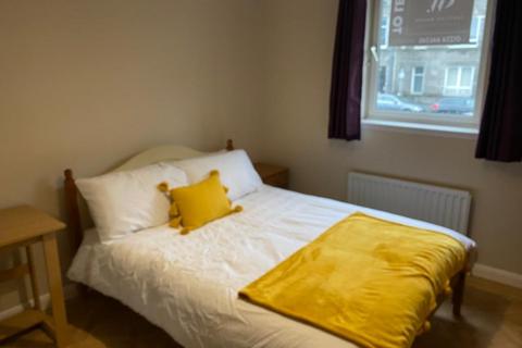 3 bedroom flat to rent, Ferryhill Gardens, Ferryhill, Aberdeen, AB11