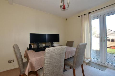 9 Cobham Close, Wallington, SM6 9DS