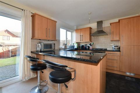 9 Cobham Close, Wallington, SM6 9DS