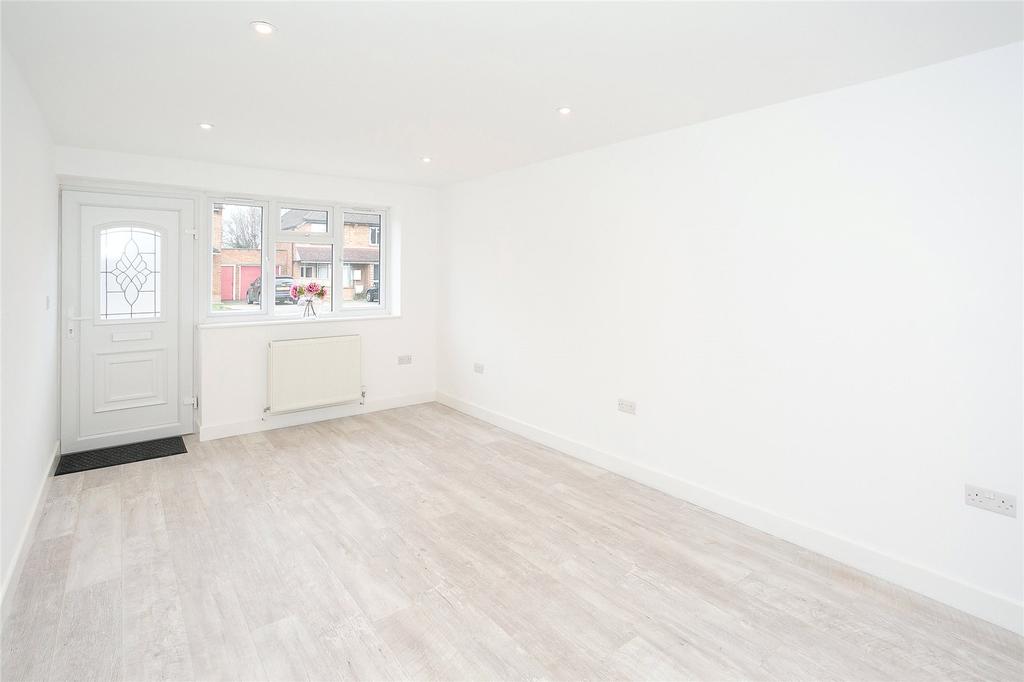 Westlea Avenue, Watford... 2 bed terraced house £400,000