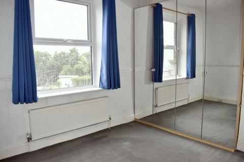 2 bedroom terraced house to rent, Darnes Avenue , Pye Nest, Halifax HX2