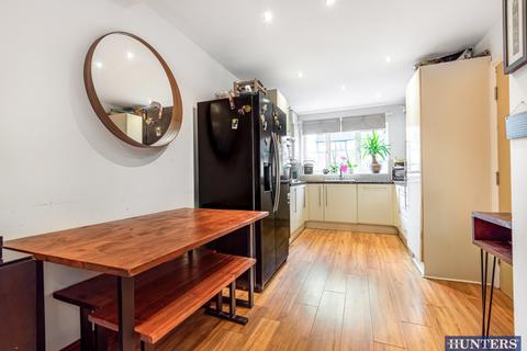 34 Blantyre Avenue, Worsley, Manchester, M28 3DN