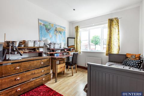 34 Blantyre Avenue, Worsley, Manchester, M28 3DN