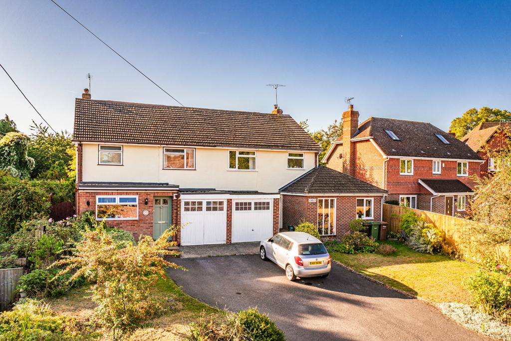 Holmbury, North Moreton, OX11 4 bed property £520,000