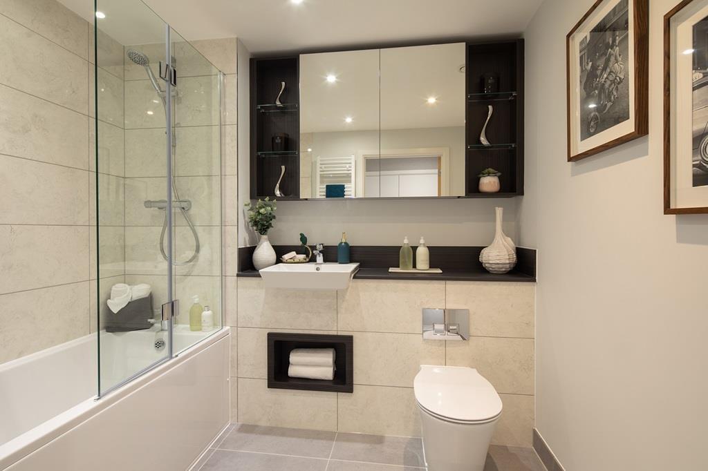 Main bathroom