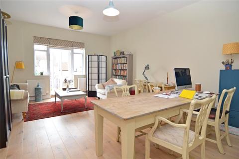 Flat 4, 9 Gloucester Road, Teddington, TW11 0NS