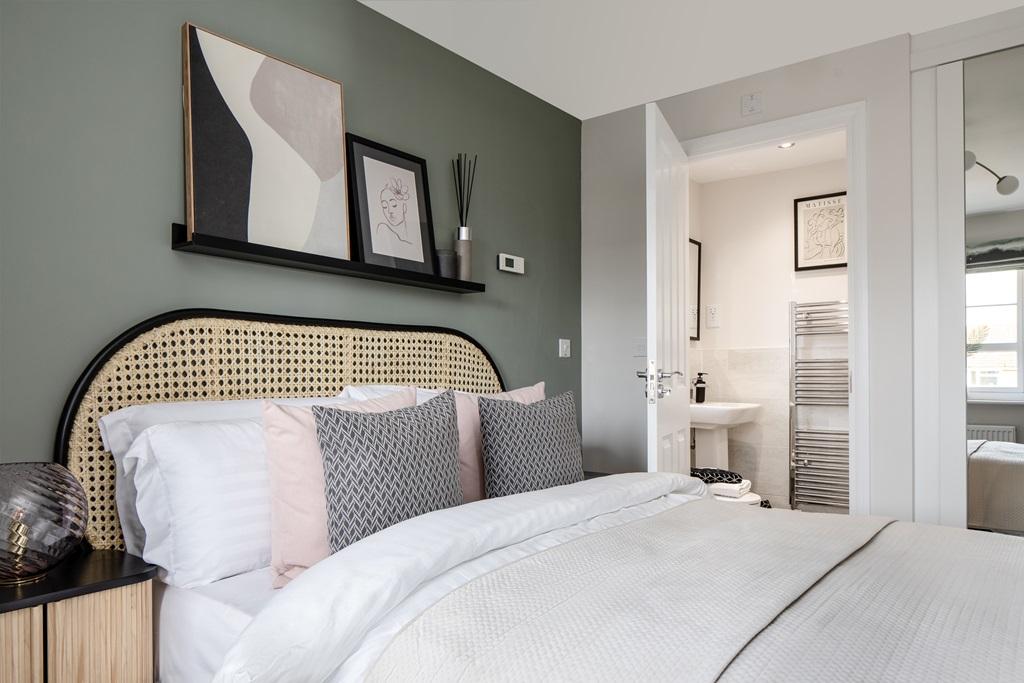 En suite main bedroom in the Maidstone 3 bedroom home