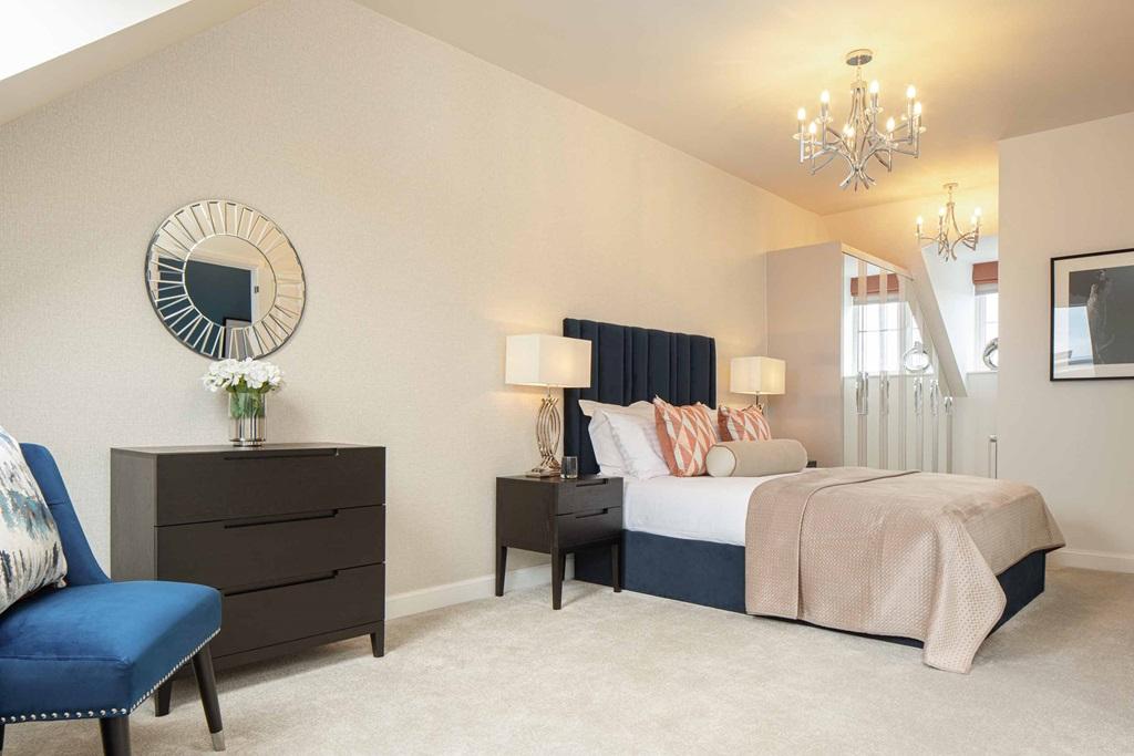Padstow main bedroom 2