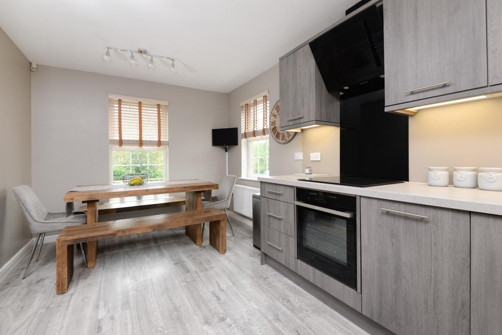 Kirk View, Ashford 4 bed townhouse £450,000