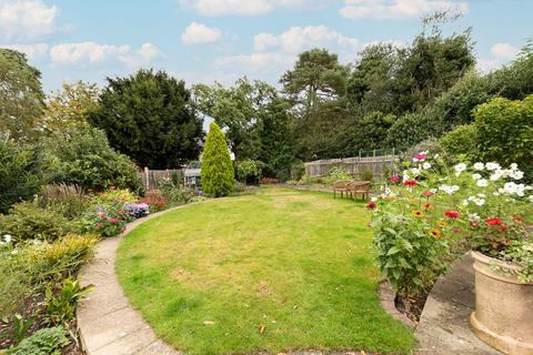 2 Holland Way, Bromley, BR2 7DN