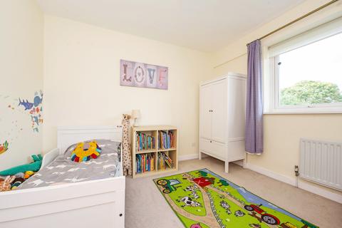 29 Stuart Road, Richmond, TW10 7QU