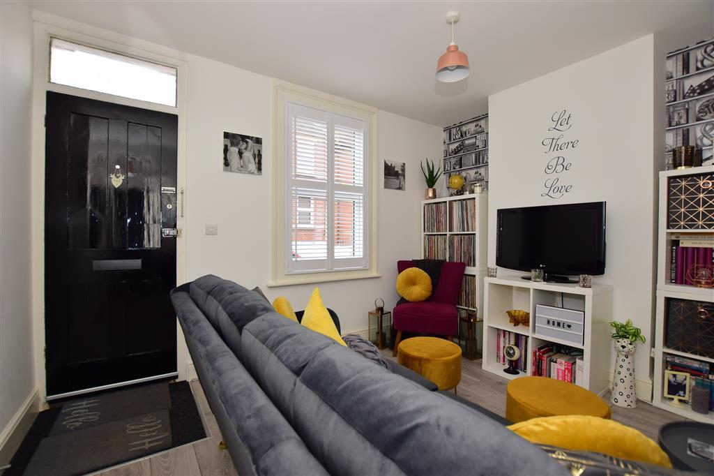 Catherine Street, Rochester, Kent 2 bed terraced house £260,000