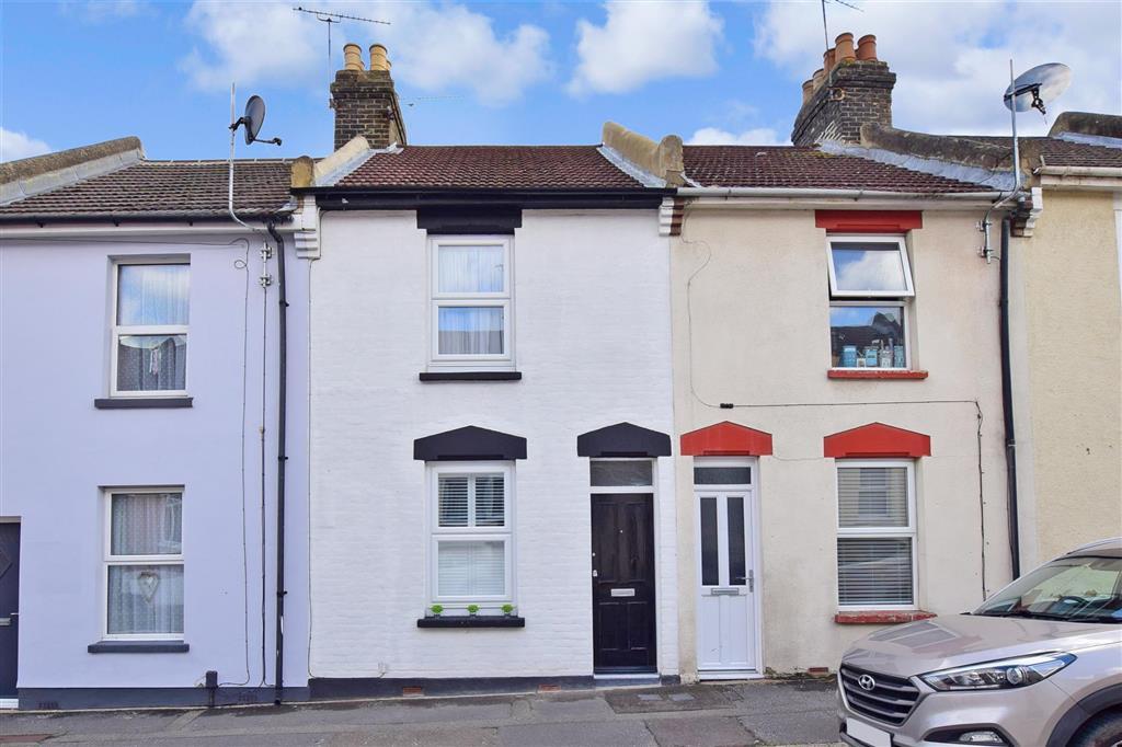 Catherine Street, Rochester, Kent 2 bed terraced house £260,000
