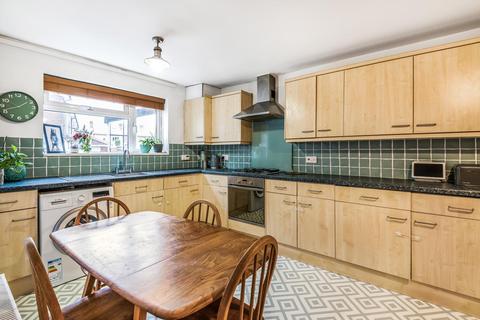 2 Lockwood Close, London, SE26 4HY