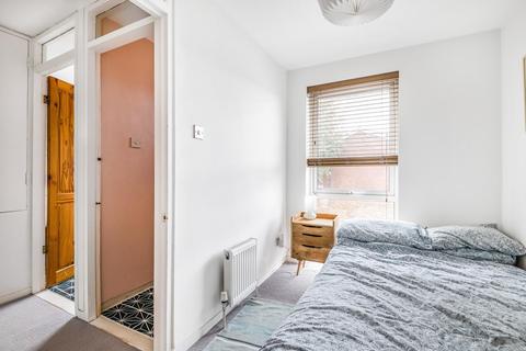 2 Lockwood Close, London, SE26 4HY