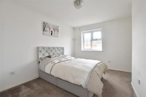 3 Venables Close, Dagenham, RM10 7NJ