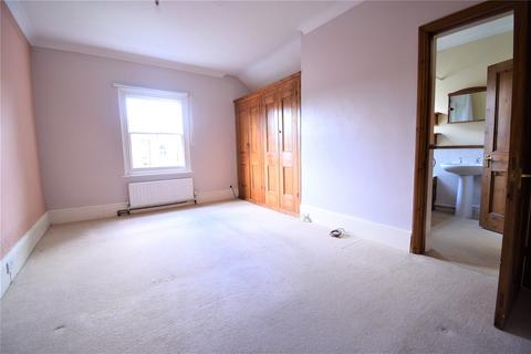 2 bedroom maisonette to rent, Osborne Road, Farnborough, Hampshire, GU14