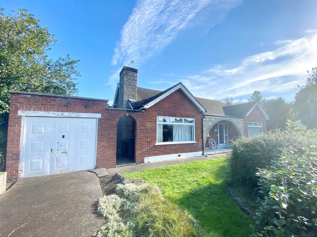 Thames Gardens, Ellesmere Port, Cheshire 3 bed detached bungalow £280,000