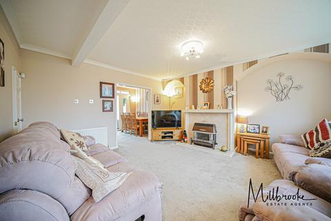 15 Bridgewater Road, Mosley Common, Manchester, M28 1AD