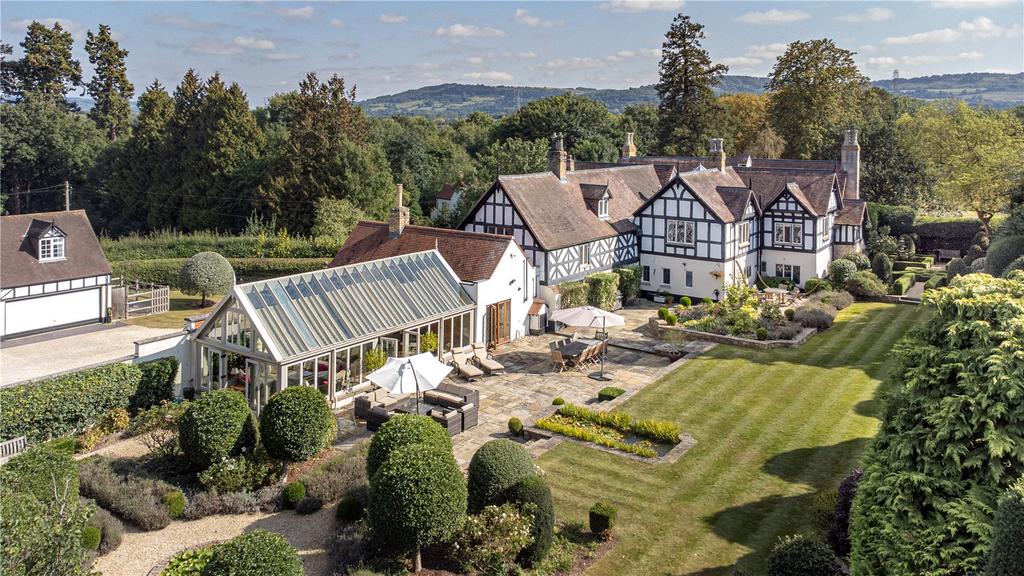 Badgeworth, Cheltenham, GL51 6 bed detached house £3,500,000