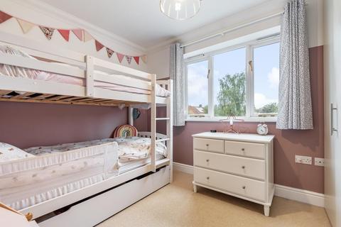 72b Kings Road, Godalming, GU7 3ES