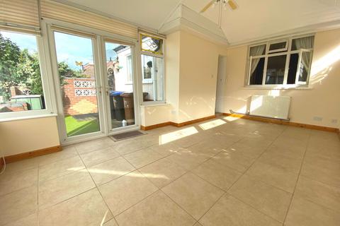 15 Templar Drive, Northampton, NN2 8HS