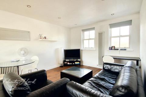 2 bedroom apartment to rent, Trafalgar Road, London