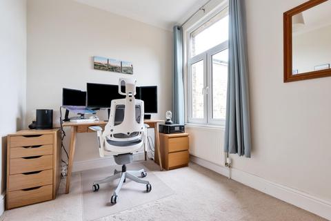 73a Alfred Road, Kingston Upon Thames, KT1 2TZ