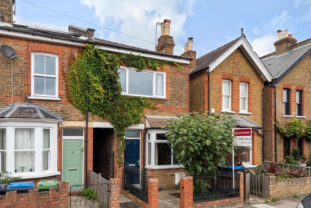 Alfred Road, Kingston Upon Thames, KT1 3 bed end of terrace house £