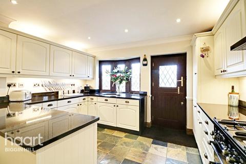 13 Edward Road, Biggin Hill, Westerham, TN16 3HN
