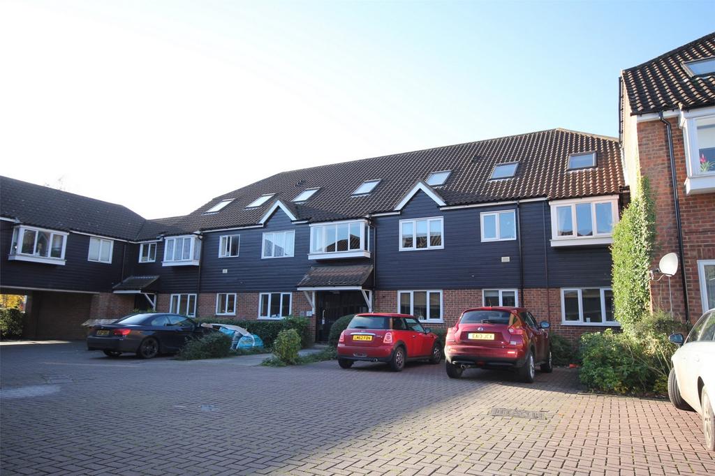 The Meadows, Sawbridgeworth, Essex 1 bed flat £775 pcm (£179 pw)