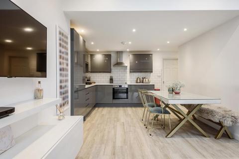 9 Bonnersfield, Long Crendon, Aylesbury, HP18 9DJ