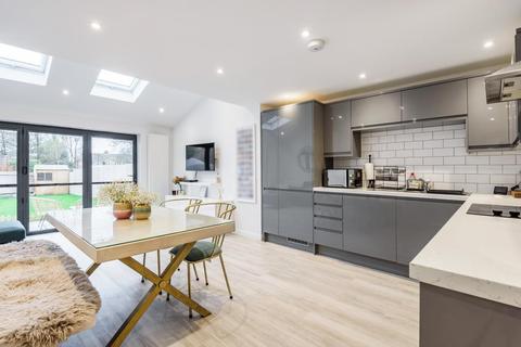 9 Bonnersfield, Long Crendon, Aylesbury, HP18 9DJ