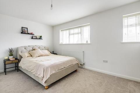 9 Bonnersfield, Long Crendon, Aylesbury, HP18 9DJ