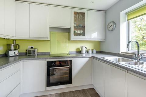 27 Chalgrove Road, Thame, OX9 3TF